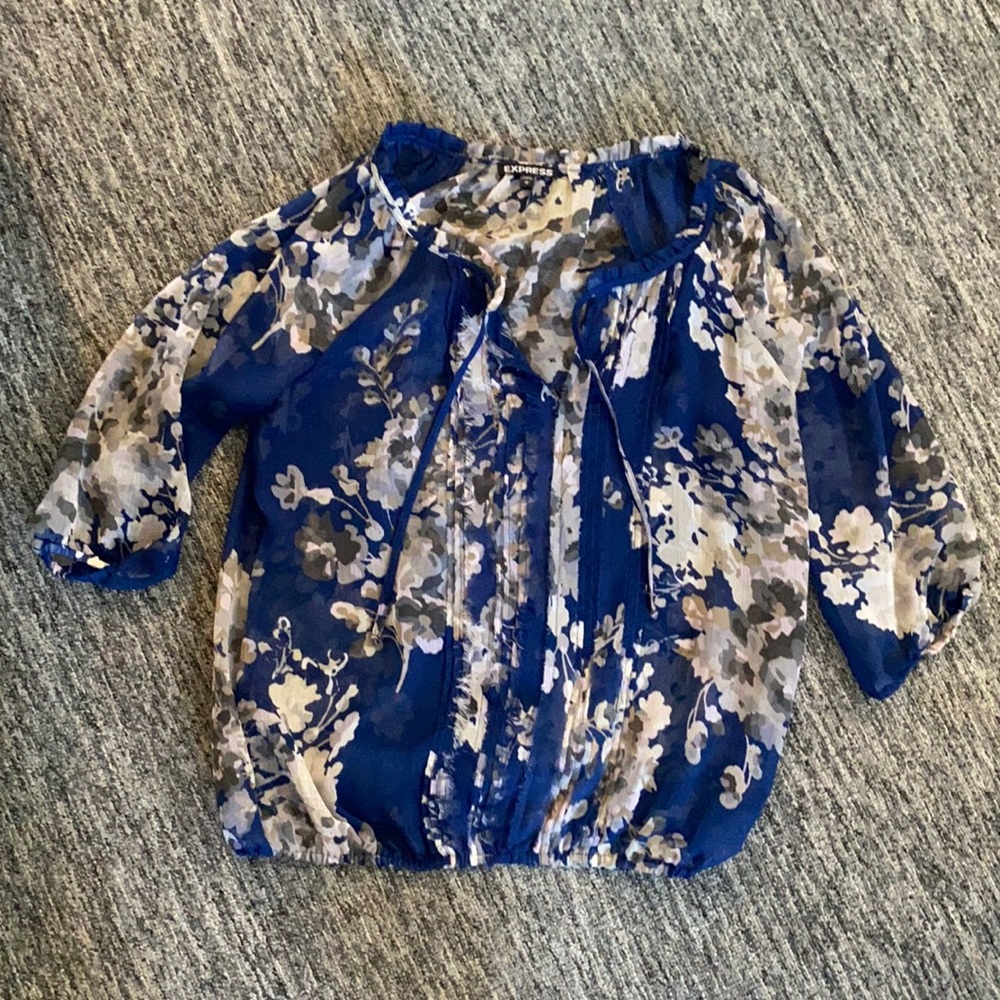 Women’s Express Sheer Top
